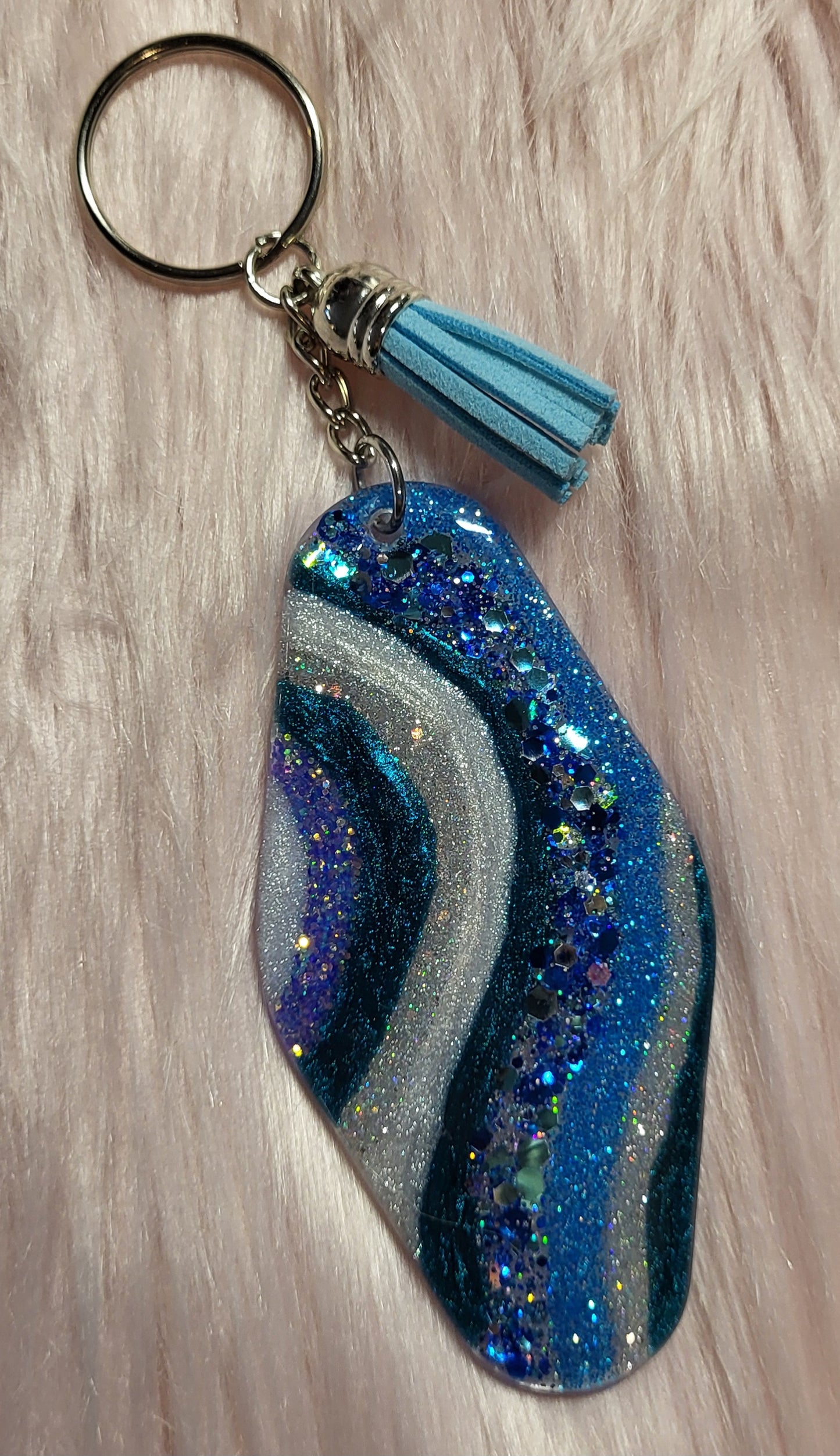 3.5" MOTEL KEYCHAIN - BLUE & TEAL GEODE