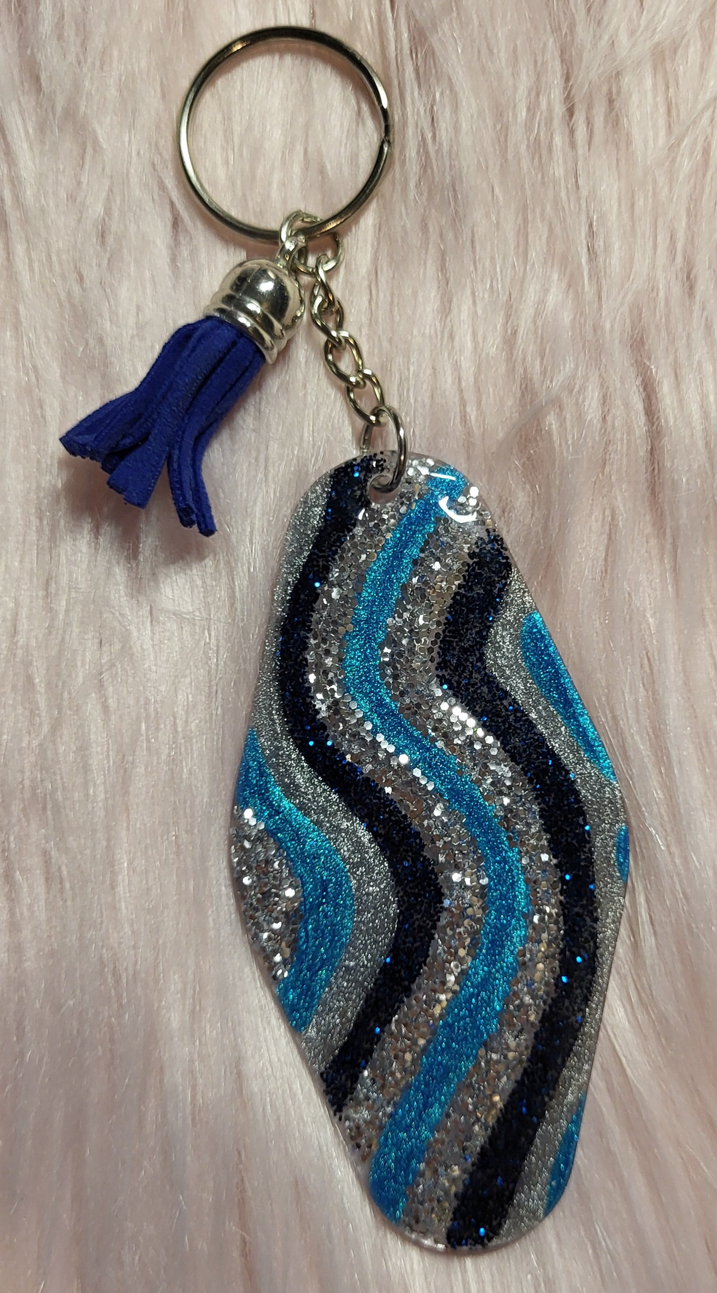 3.5" MOTEL KEYCHAIN - BLUES GEODE